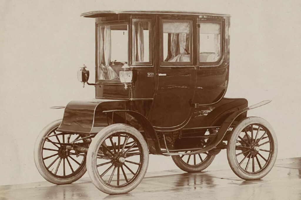 The Fritchle Electric was a favorite of high society women. It had ample room for the big dresses and large hats worn in the day. One of the only known surviving Fritchle Electric's can be seen at History Colorado Center. (Photo Public Domain)